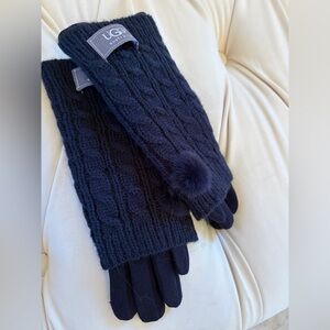 UGG SWEATIER WEATHER MIDNIGHT BLUE GLOVES NWT